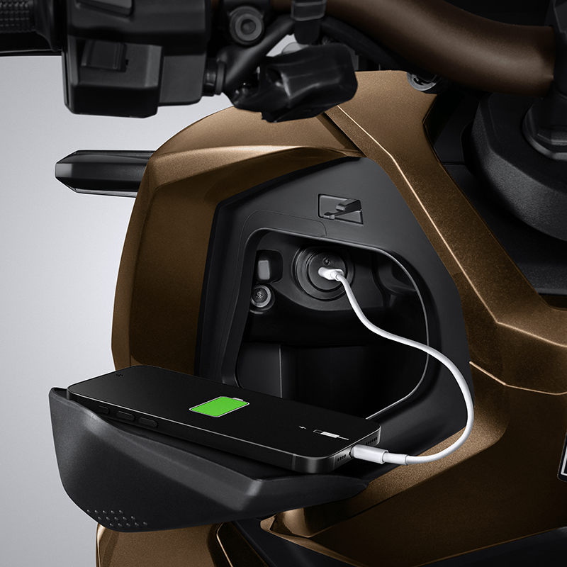 geotag-adv-800x8004px-usb-charger-type-c-08092025-031752